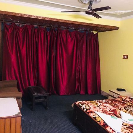 Kashmir Hill Town Hotel Srīnagar Eksteriør billede