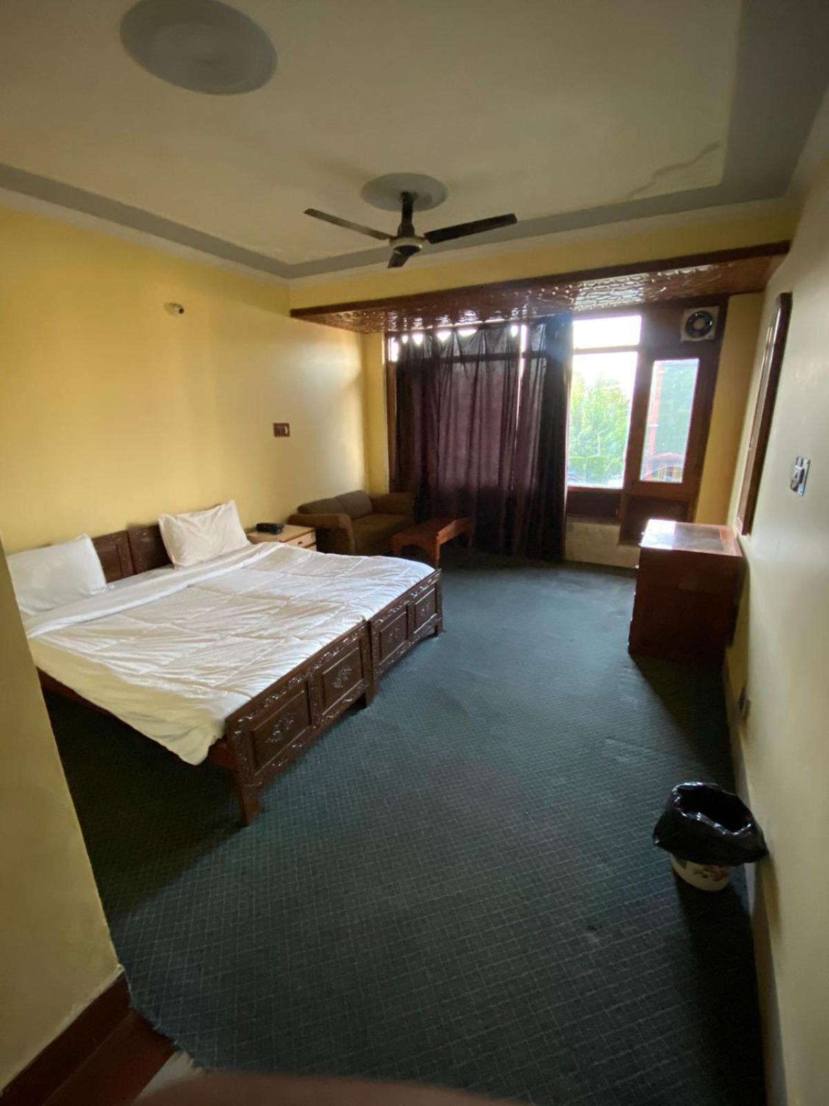 Kashmir Hill Town Hotel Srīnagar Eksteriør billede